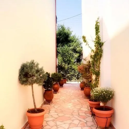 Apartman Avra *